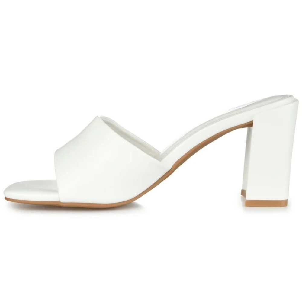 Journee Collection Alisia Block Heel Sandals - WHITE - Size 8.5 - NEW IN BOX